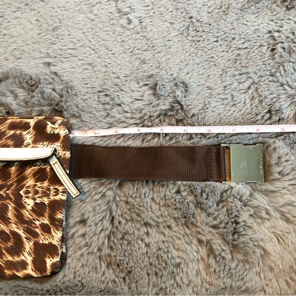 Leopard GUESS belt bag - Picture 15 of 16